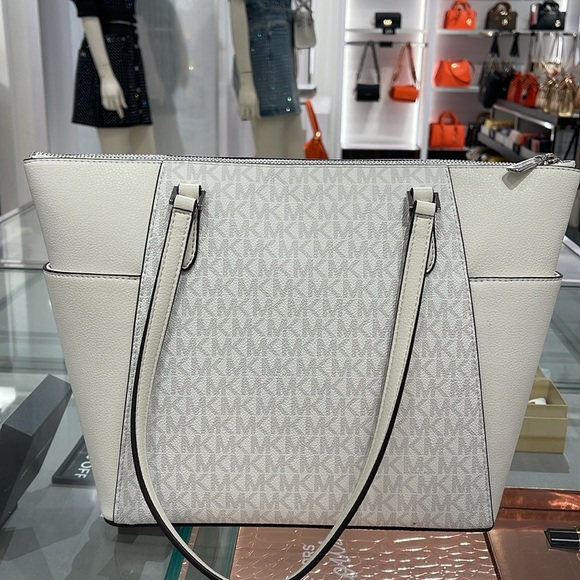 Michael Kors Charlotte Large Logo and Leather Top-Zip Tote Bag
Optic White 
NWT - Picture 8 of 16